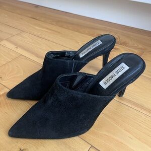 STEVE MADDEN Suede black heels
